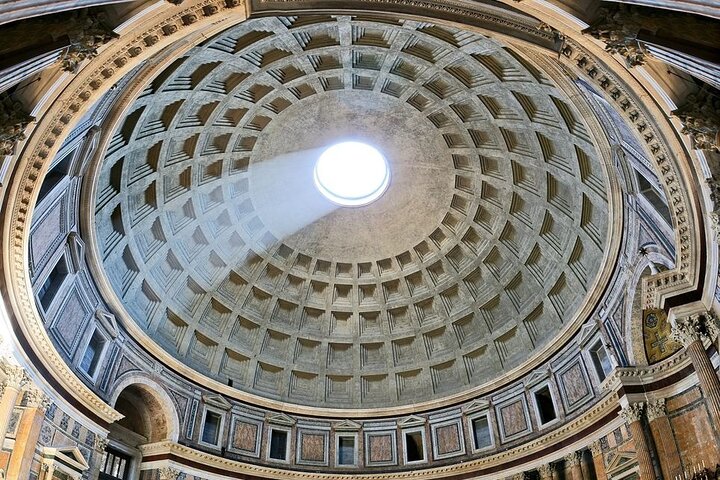 Guided tour of the Pantheon